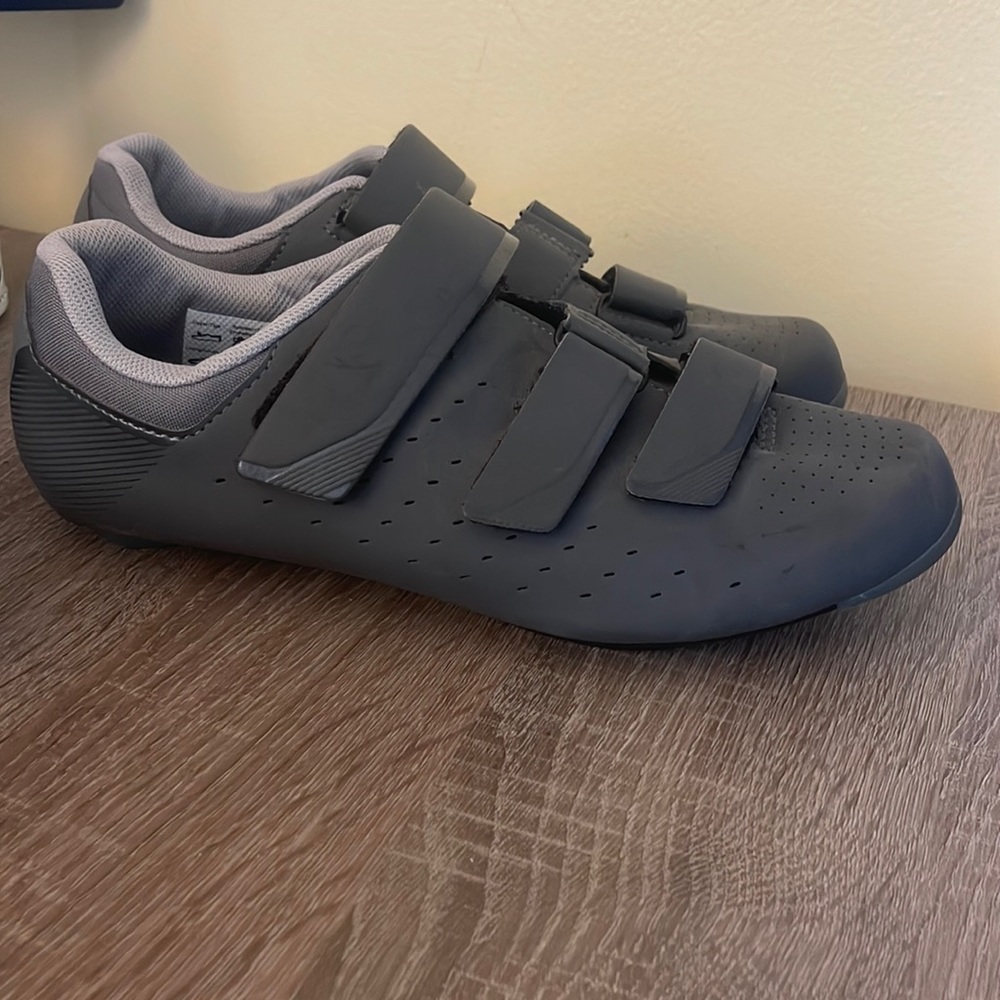 SHIMANO cycling shoes